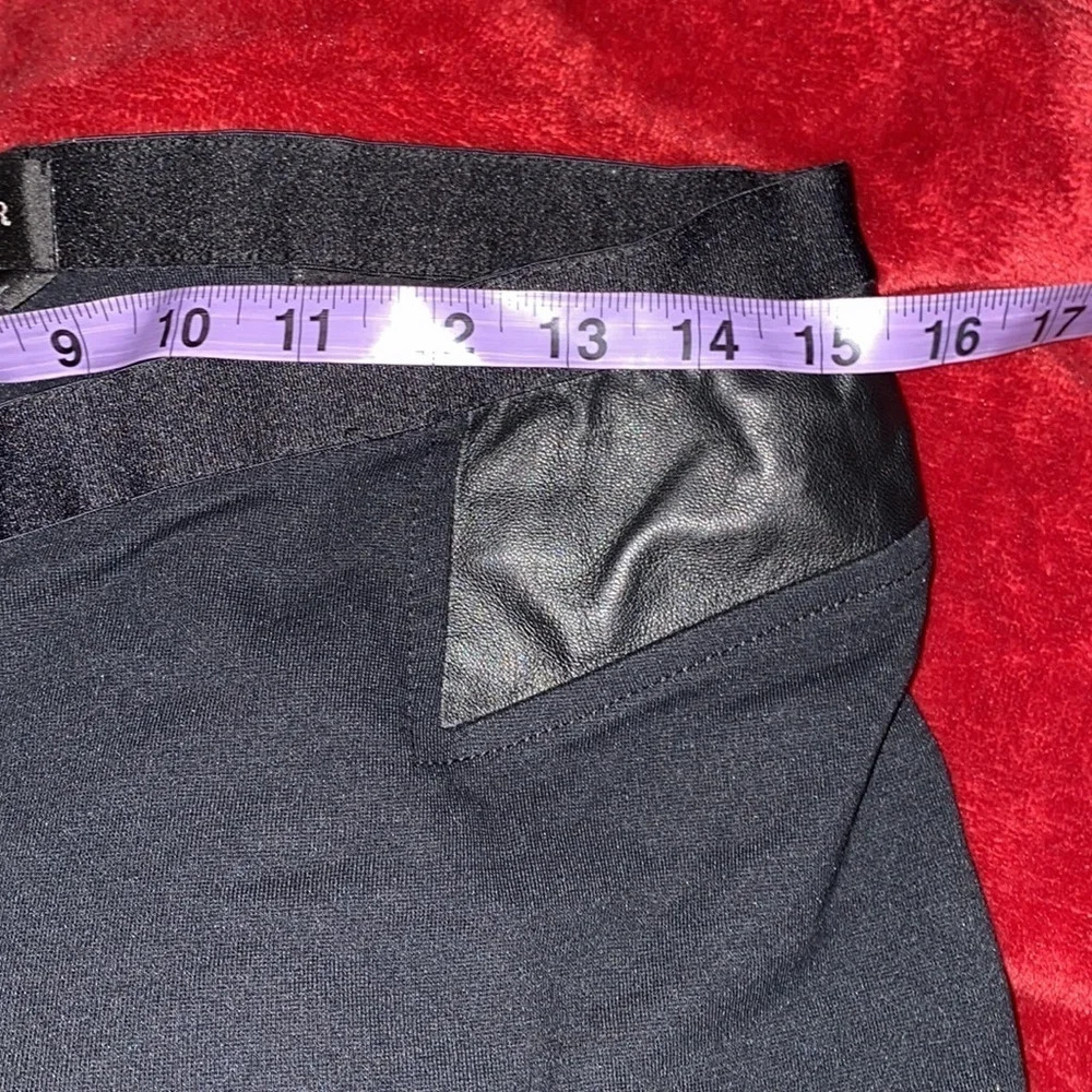 Danier Leather black moto Pants Sz 10 - Picture 6 of 10